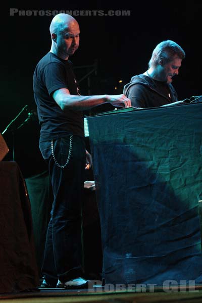 PAN SONIC - 2008-06-06 - PARIS - Espace Charlie Parker - Grande Halle - 
